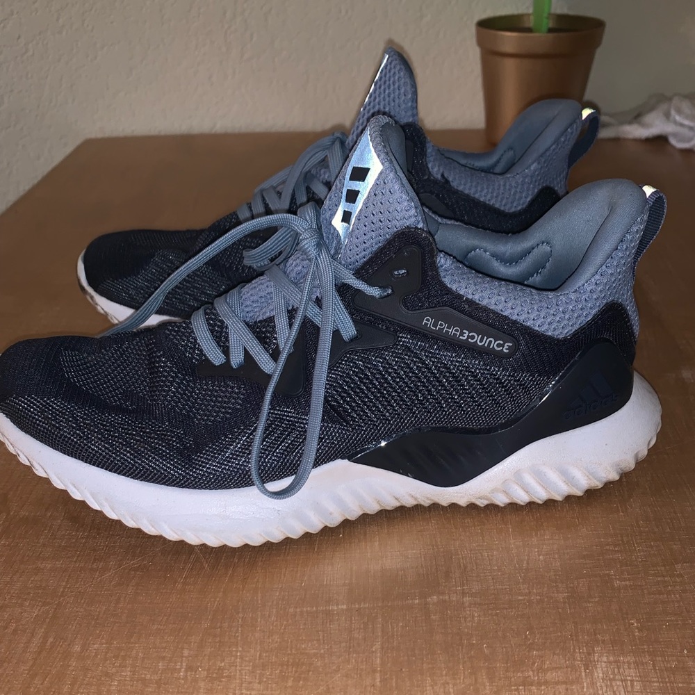 LIKE NEW adidas Alpha Bounce!